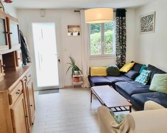 Quiet house with garden, 2 minutes from a park and the banks of the Sèvre river - Nantes