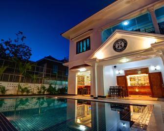 Lovely Jubbly Villa - Hostel - Phnom Penh - Piscine