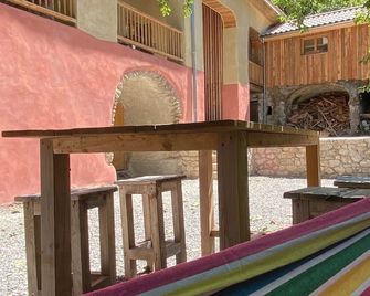 Les cabanes du Dauphiné - Gap - Patio