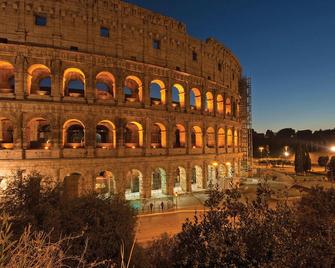 Amazing Apartment In Roma With Wifi - Roma