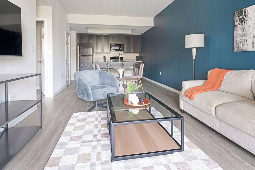 Landing Furnished Apartments - Fort Myers - Heritage Palms - Fort Myers - Living room