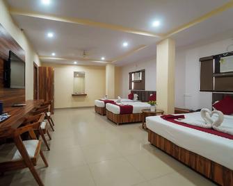 Hotel Roshan - Варанасі - Спальня