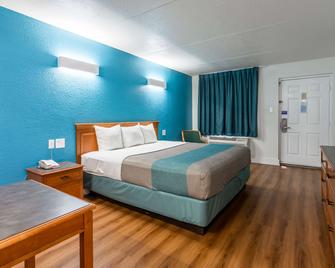 Motel 6 N Little Rock - Mccain - North Little Rock - Bedroom