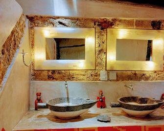 Hotel and Museum Aldea Maya Toktli Orígenes - Pool, Wifi Starlink & Mayan House Museum Tour - Izamal