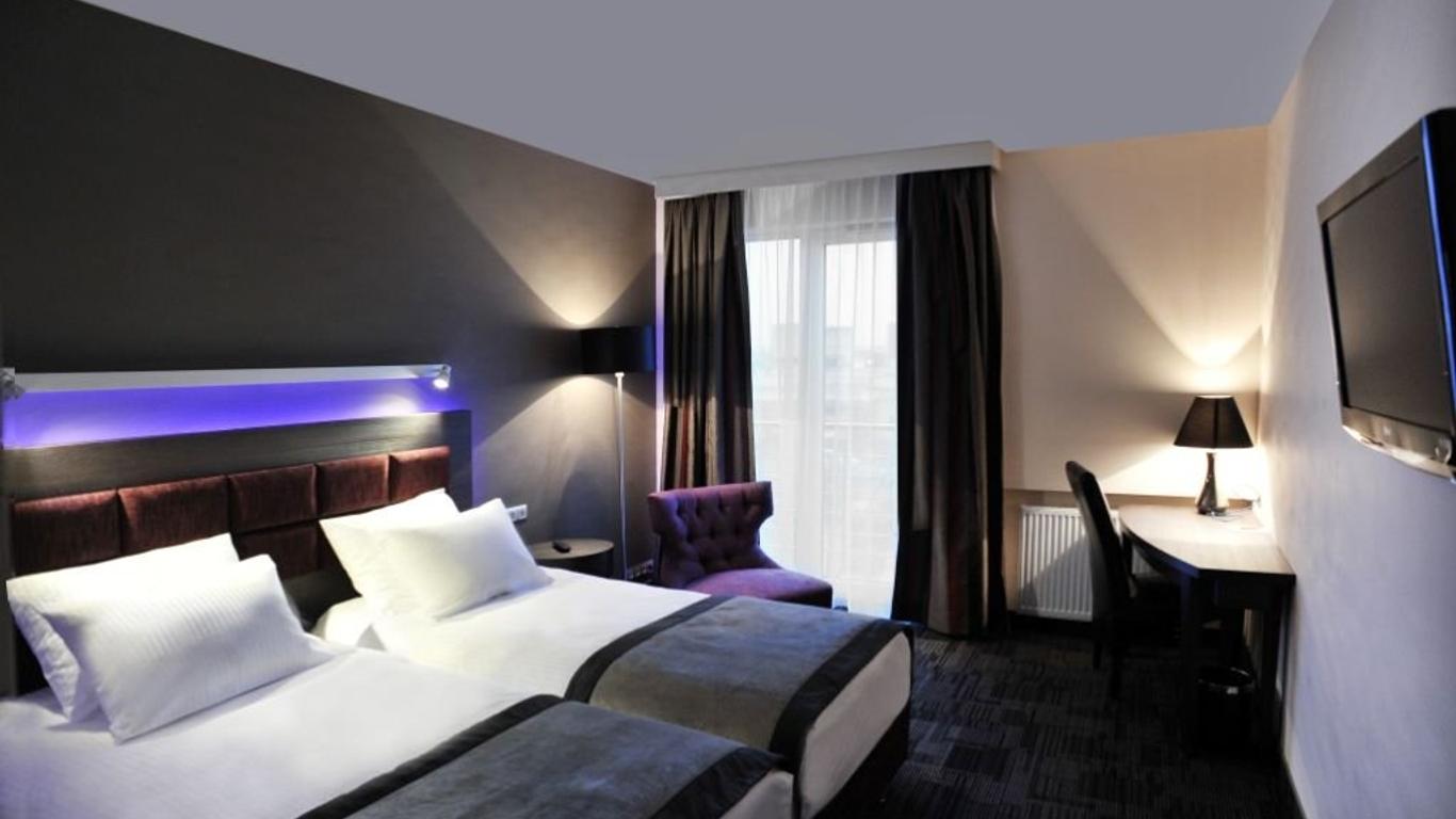 Hotel 3 Trio