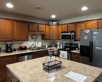 Cozy townhome in New Richmond, WI - New Richmond - Kuchyň