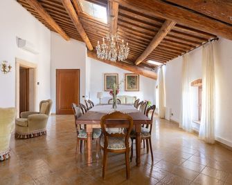 Verdeolivo1876 - Mezzane di Sotto - Dining room