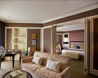 Hotel Equatorial Penang - George Town - Oturma odası