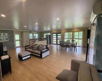 Aunty Fou's Home - Vaivase - Apia - Living room