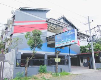Dparagon Seturan 4 - Depok - Edificio