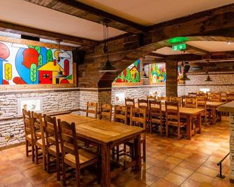 How Boutique And Hotel - Cluj - Restaurante