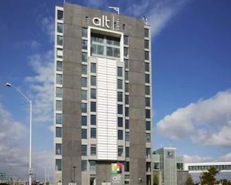 Alt Hotel Toronto Airport - Mississauga - Building