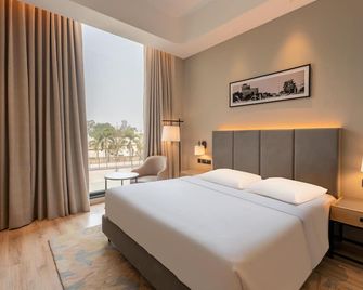 Park Inn by Radisson Jabalpur - Jabalpur - Habitación