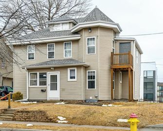 Walkable Location: Welcoming Unit in Omaha - Omaha - Gebäude