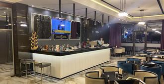 Senator Hotel - Tirana - Bar