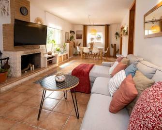Holiday Home Can Alma by Interhome - Cunit - Living room