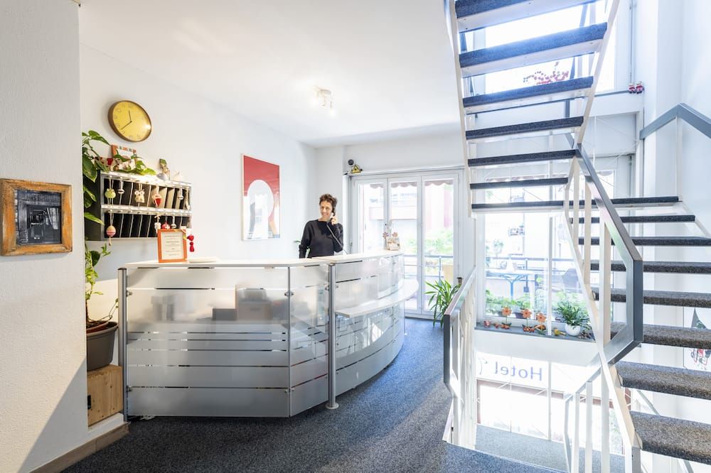 هوتل أتلانتيكو سيلف تشيك إن