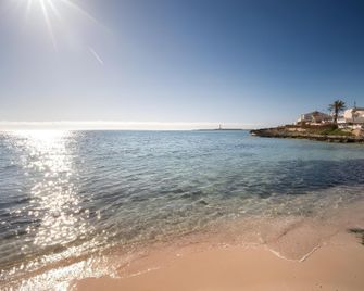 Bimbolla Apartaments - Sant Lluis - Pláž