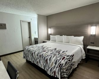 Red Roof Inn Radcliff - Fort Knox - Radcliff - Slaapkamer