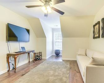 Hike, Golf & Boat: Wake Forest Home w/ Yard - Wake Forest