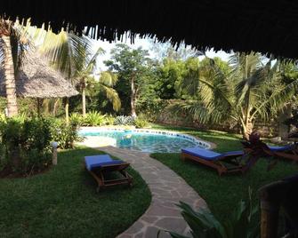 Bianca and Pietro House - Watamu - Bazén