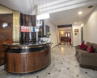 Hotel Italia & Lombardi - Montefiascone - Receptie