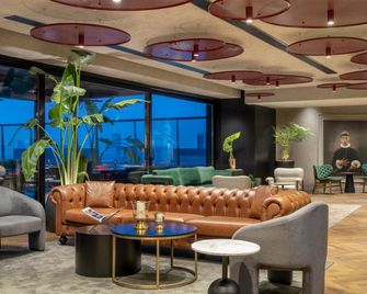 Radisson Red Hotel Izmir Point Bornova - Izmir - Lounge