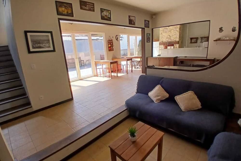 ماجا إن هاوس - سنترو - كلينوبينج - غرفة معيشة