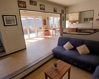 Pousada Casa da Maga - Centro - Blumenau - Living room