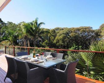 The Hideaway by Jervis Bay Rentals - Vincentia - Balcone