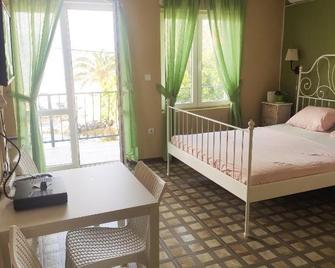 Studio Apartments Krasici - Bjelila - Bedroom