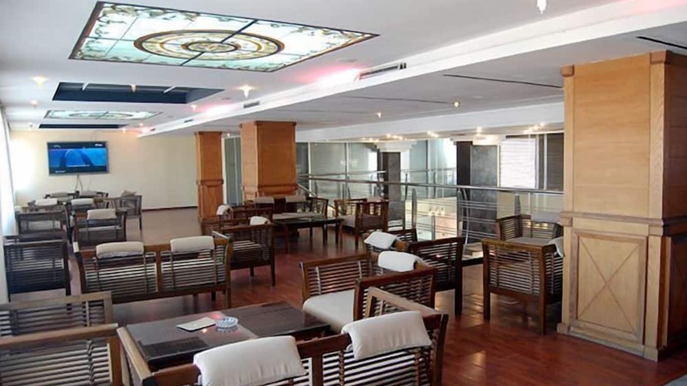 Hotel De La Corniche