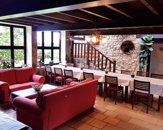 Amaicha, villa: 7 bedrooms with 7 private bathrooms, 4km from Ribadesella - Ribadesella - Restaurant