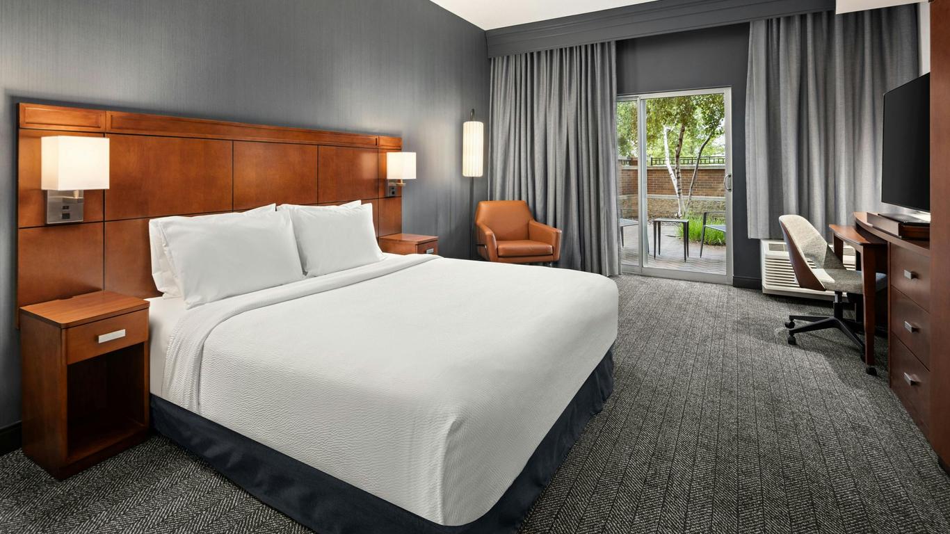 Courtyard by Marriott Minneapolis Maple Grove/Arbor Lakes