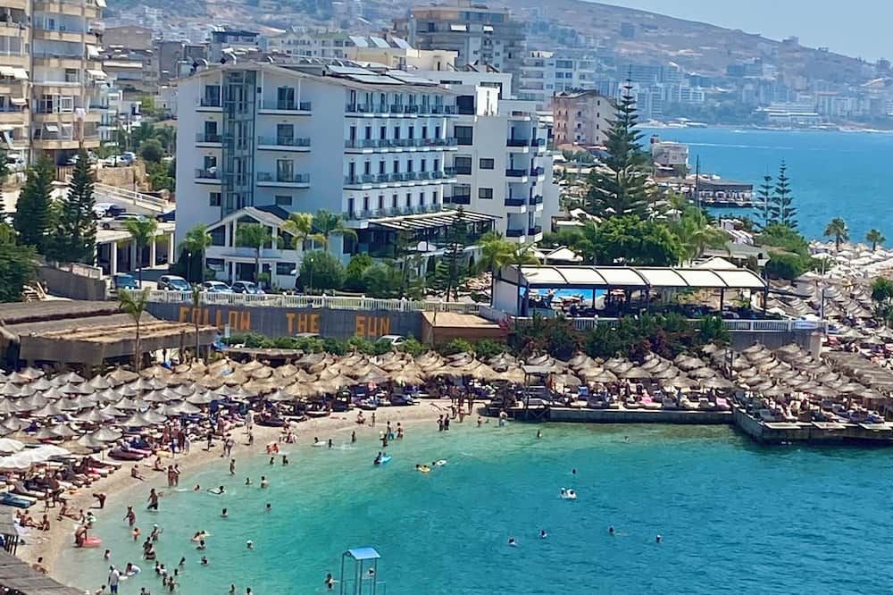Kalemi's Beachside Hotel - סאראנדה