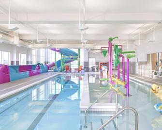 TownePlace Suites by Marriott Medicine Hat - Medicine Hat - Pool