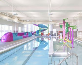 TownePlace Suites by Marriott Medicine Hat - Medicine Hat - Pool