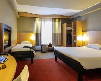 ibis Brussels Centre Gare Midi - בריסל - חדר שינה