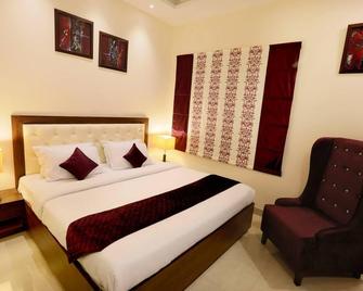 Hotel Rk Grande - Ludhiāna - Bedroom
