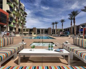 Studio High-Rise in Downtown Vegas - Las Vegas - Pool