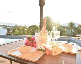 Stunning sea views overlooking Dickenson Bay - St. John's - Pool