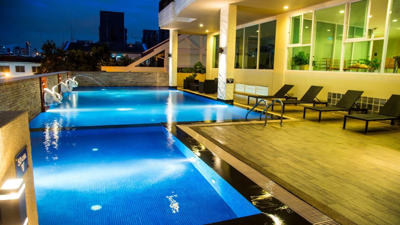 陽台奢華套房飯店