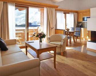 Burg Hotel Oberlech - לך אם ארלברג - סלון