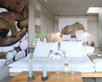 Marnos Luxury Villas - Kamilari - Habitación