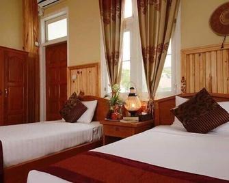Seint Hotel - Kalaw - Ložnice