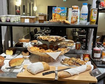 Logis Cottage Hotel Calais - Calais - Buffet