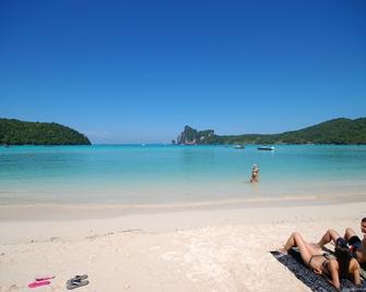 Phi Phi Beach Front Resort - Phi Phi-eilanden - Strand