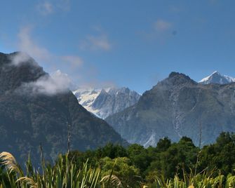 Sunset Motel - Fox Glacier - Vista del exterior