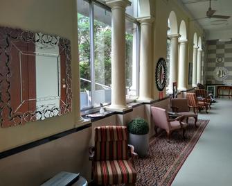 Elphinstone Hotel - Bombay - Sala de estar