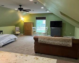 Cozy 1 bedroom private apartment- Hornell/Alfred - Hornell